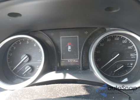 2021 Toyota Camry Le z USA, uszkodzony, nr VIN 4T1C11AK0MU549000